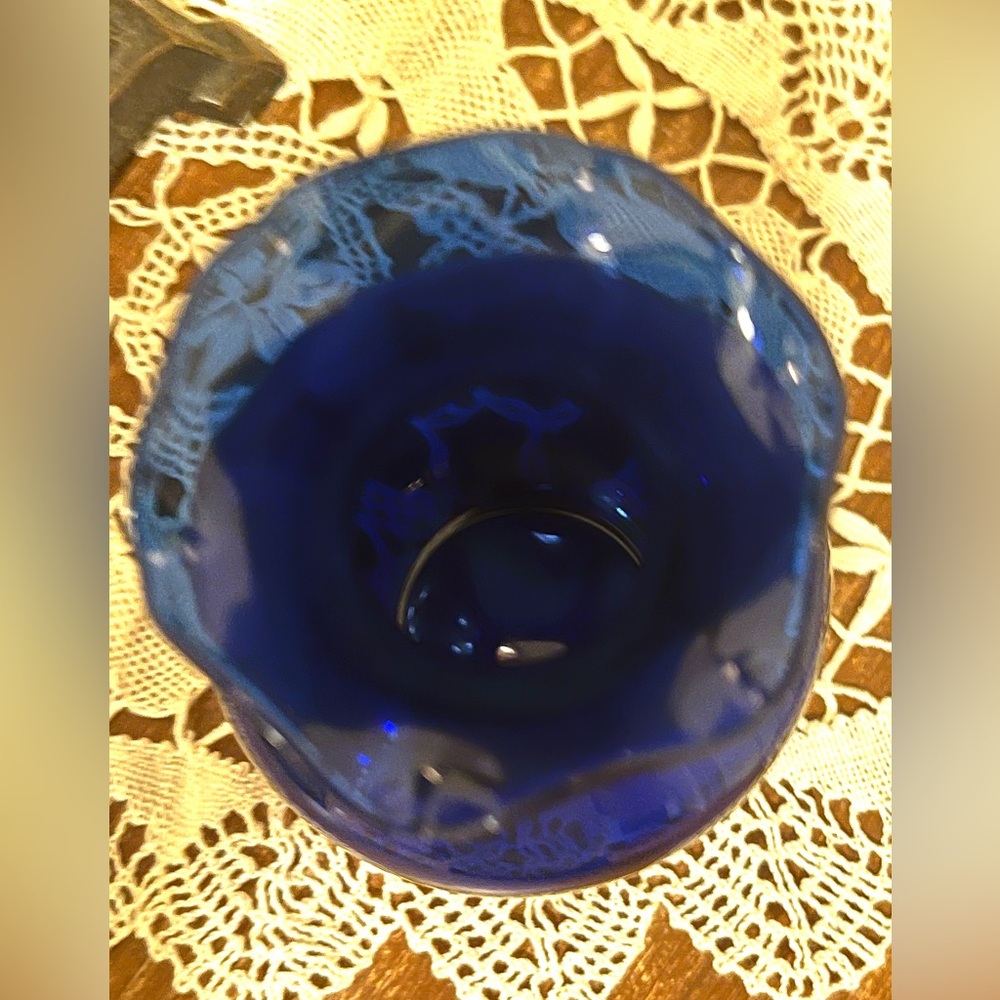 Vintage MCM Cobalt Blue Art Glass Vase • Black Ruffled Rim 4.5” - Picture 4 of 7